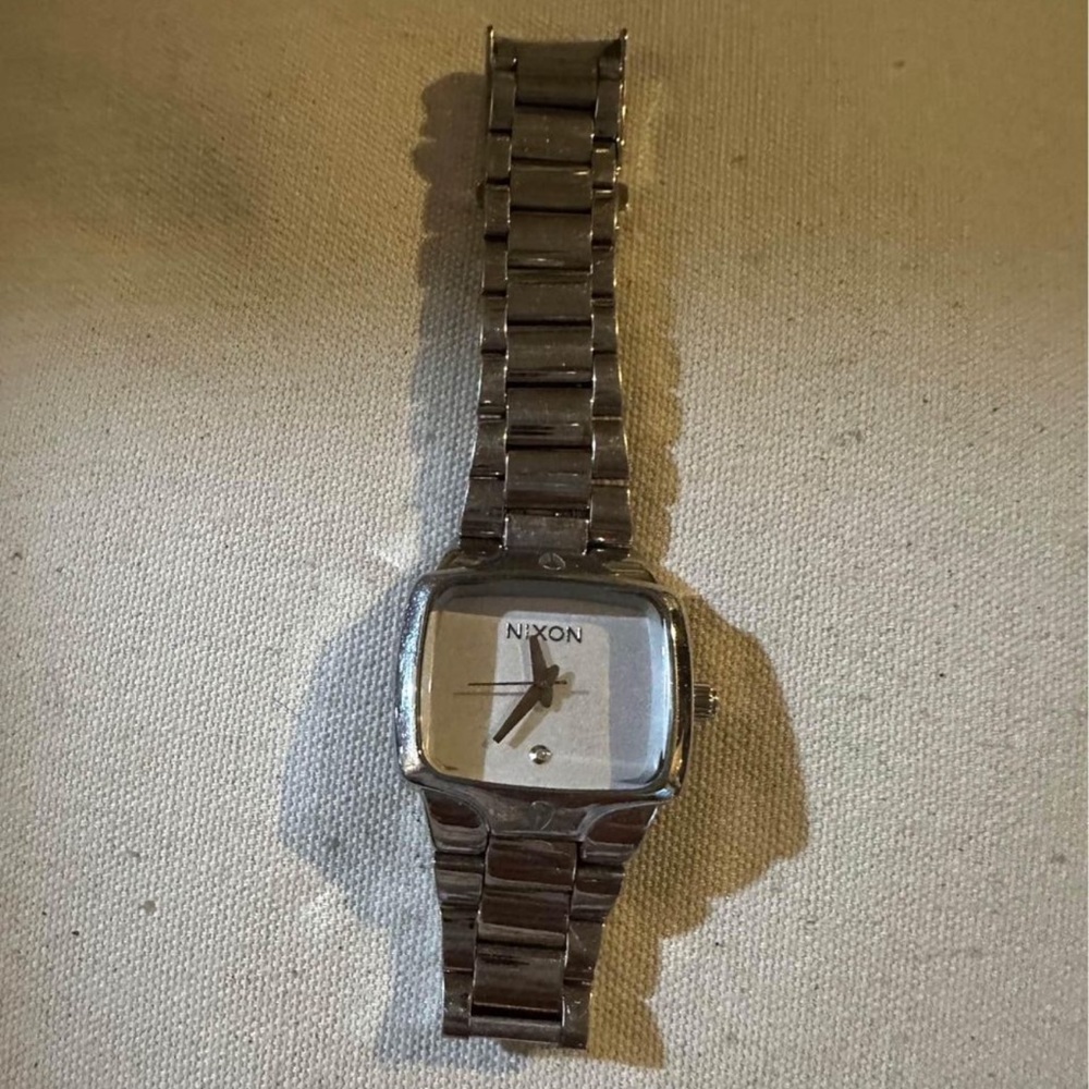 Nixon watch
